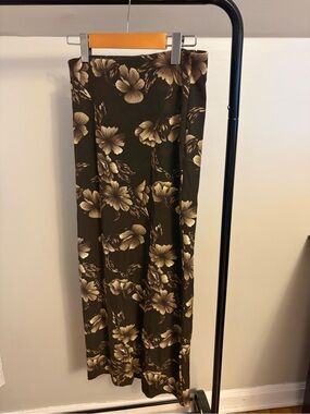 Joule Maxi Skirt with Cream Floral Print